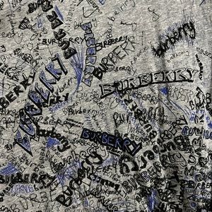 Men’s Burberry London T Shirt size Large